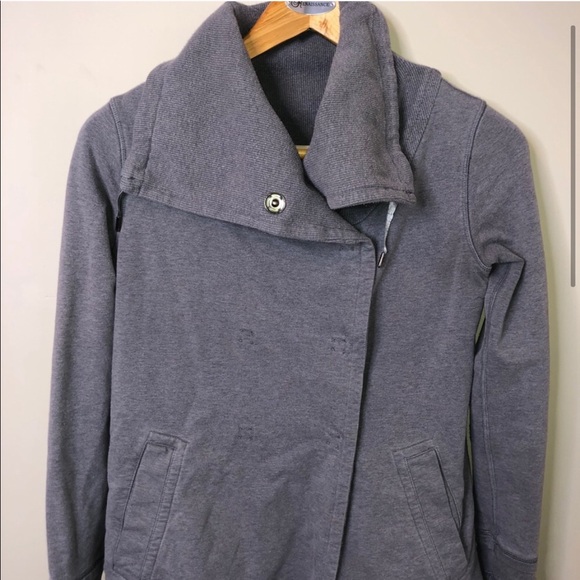 Lululemon Wrap - Picture 2 of 6